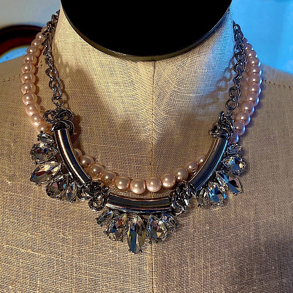 Pink Faux Pearl Ball Bead Clear Rhinestone Double Necklace Great For OOTD - NWOT